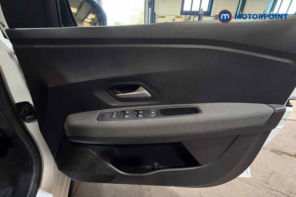 Dacia Jogger Expression Manual Petrol People Carrier - Stock Number (1633883) - 19th supplementary image