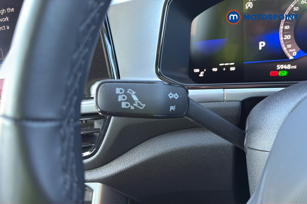 Volkswagen T-Roc Life Automatic Petrol SUV - Stock Number (1634471) - 6th supplementary image