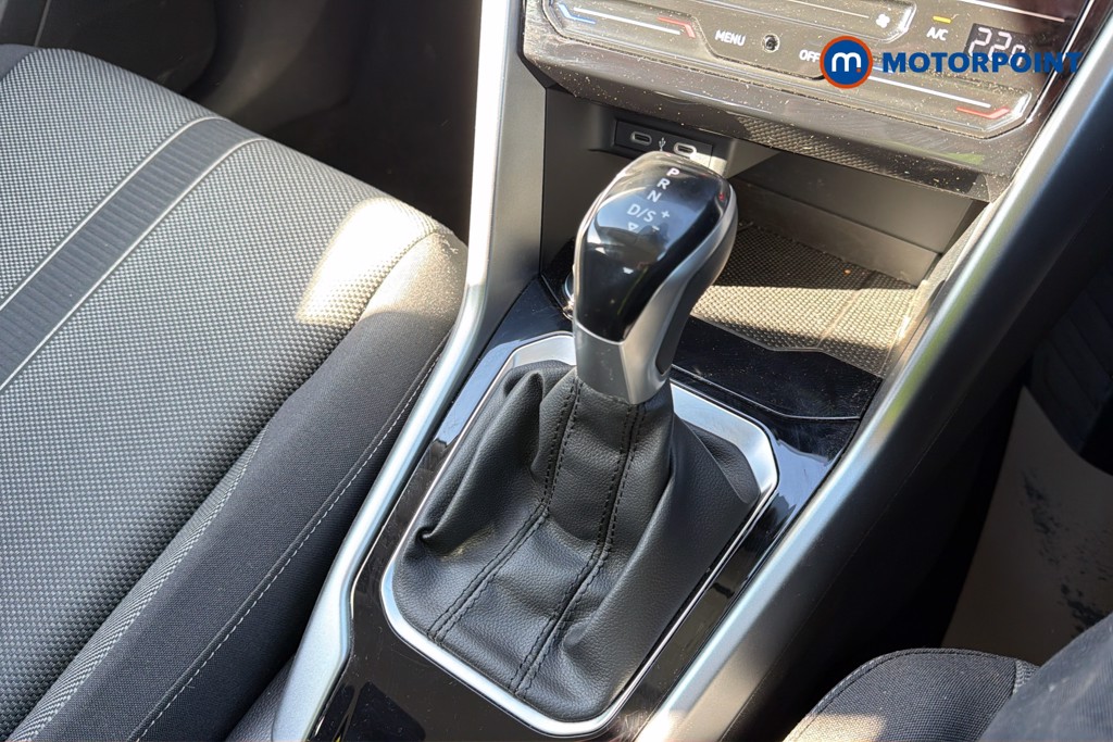 Volkswagen T-Roc Life Automatic Petrol SUV - Stock Number (1634471) - 15th supplementary image
