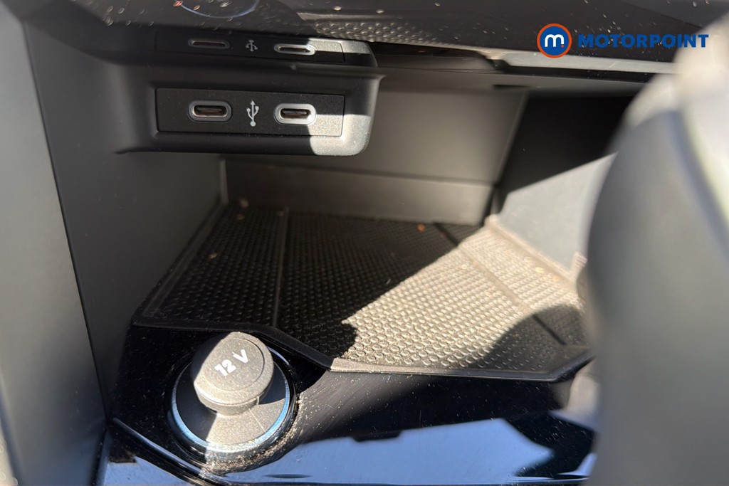 Volkswagen T-Roc Life Automatic Petrol SUV - Stock Number (1634471) - 17th supplementary image