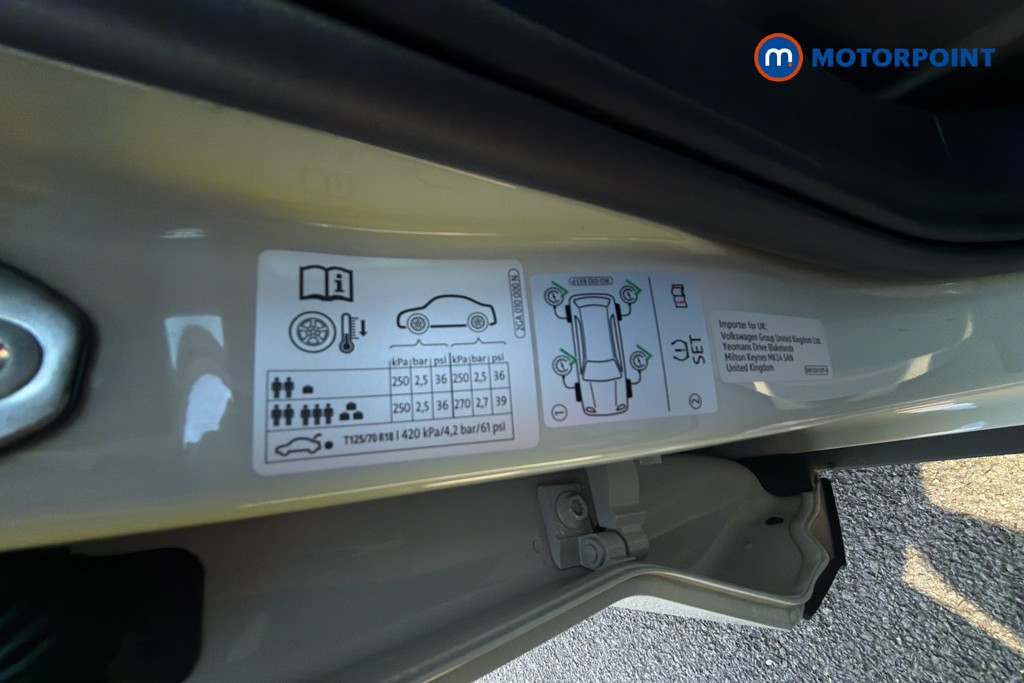 Volkswagen T-Roc Life Automatic Petrol SUV - Stock Number (1634471) - 19th supplementary image