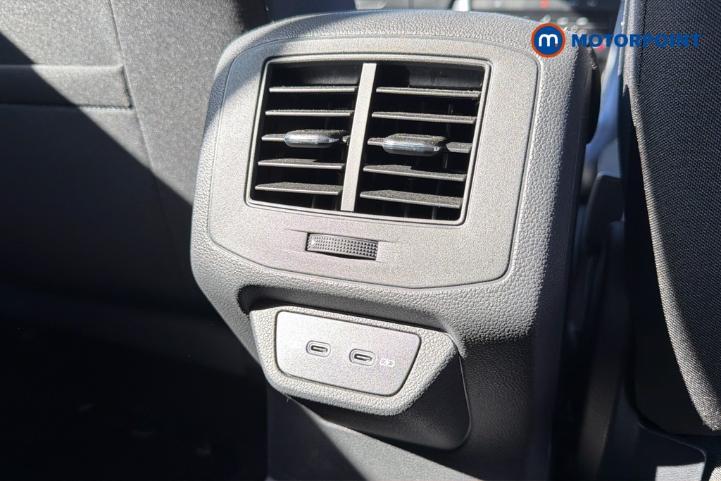 Volkswagen T-Roc Life Automatic Petrol SUV - Stock Number (1634471) - 30th supplementary image