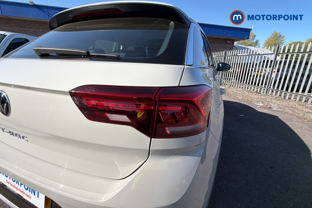 Volkswagen T-Roc Life Automatic Petrol SUV - Stock Number (1634471) - 38th supplementary image