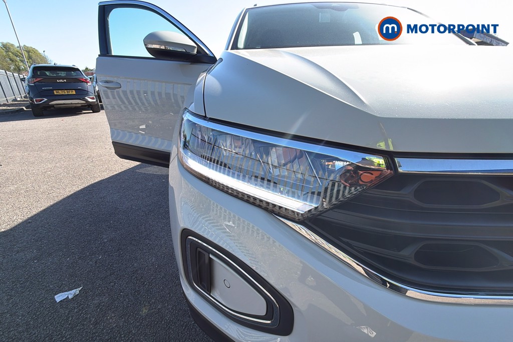Volkswagen T-Roc Life Automatic Petrol SUV - Stock Number (1634471) - 44th supplementary image
