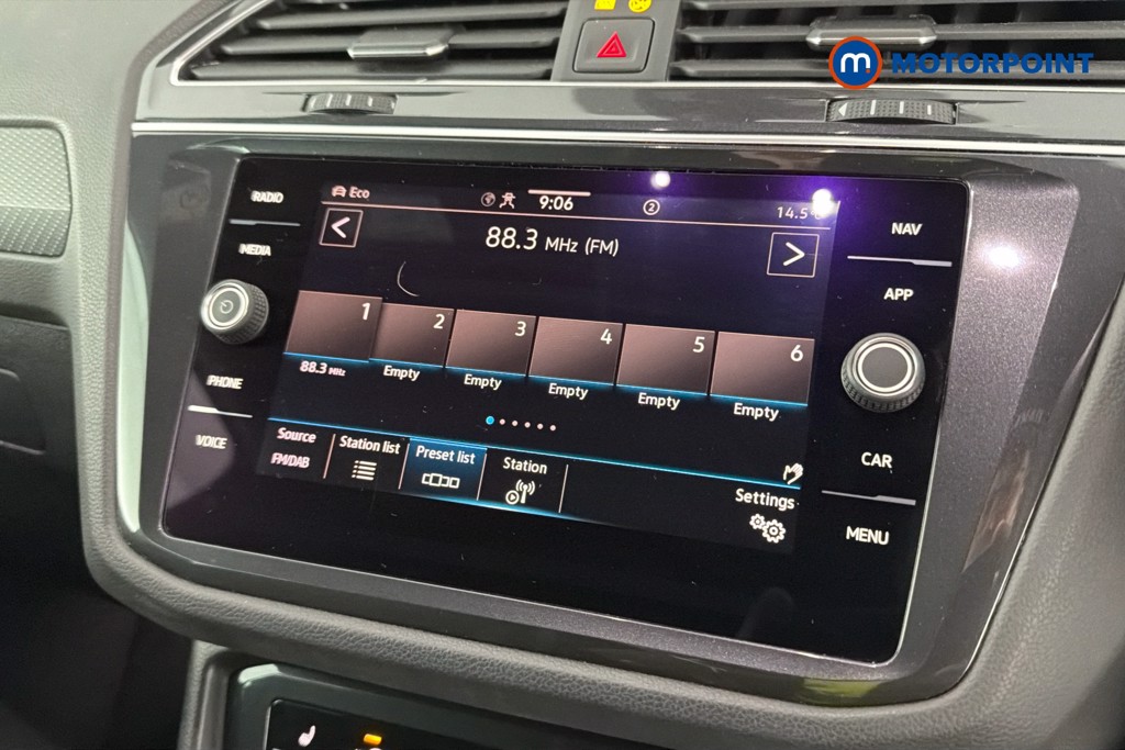 Volkswagen Tiguan R-Line Automatic Petrol SUV - Stock Number (1635555) - 9th supplementary image