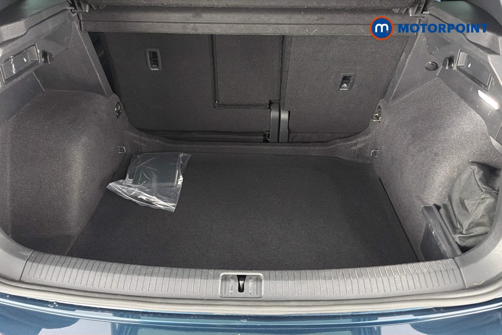 Volkswagen Tiguan R-Line Automatic Petrol SUV - Stock Number (1635555) - 33rd supplementary image