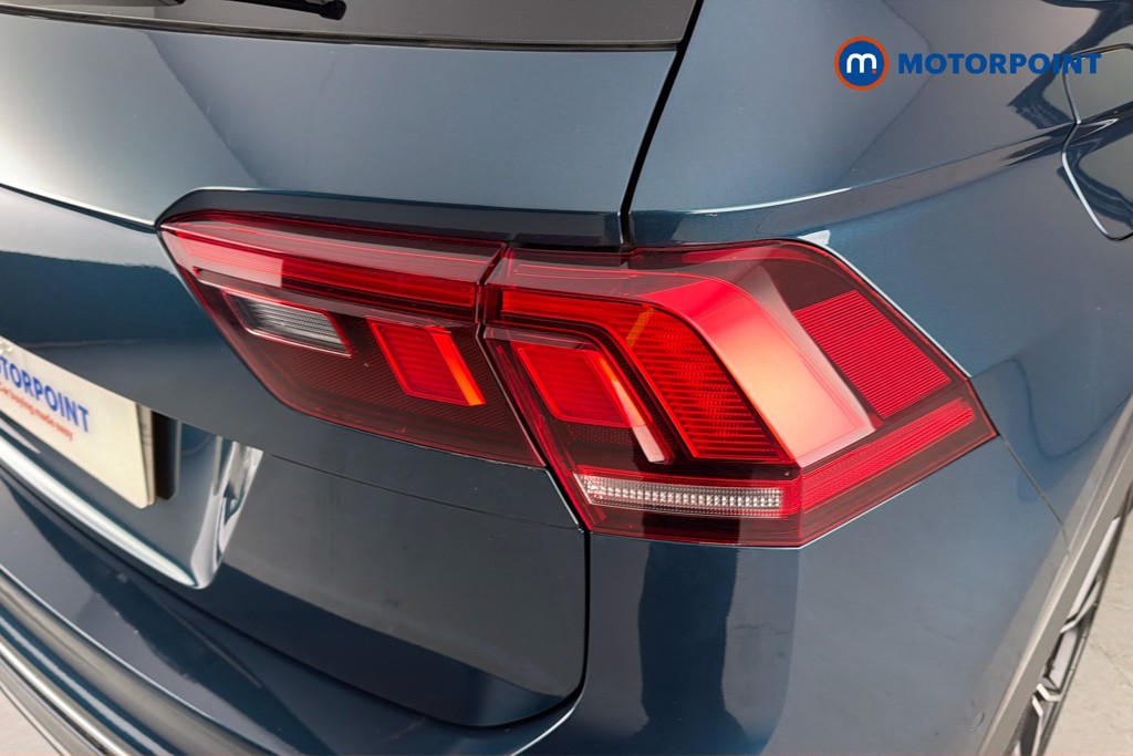 Volkswagen Tiguan R-Line Automatic Petrol SUV - Stock Number (1635555) - 38th supplementary image