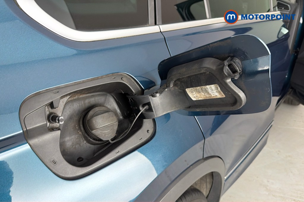 Volkswagen Tiguan R-Line Automatic Petrol SUV - Stock Number (1635555) - 41st supplementary image