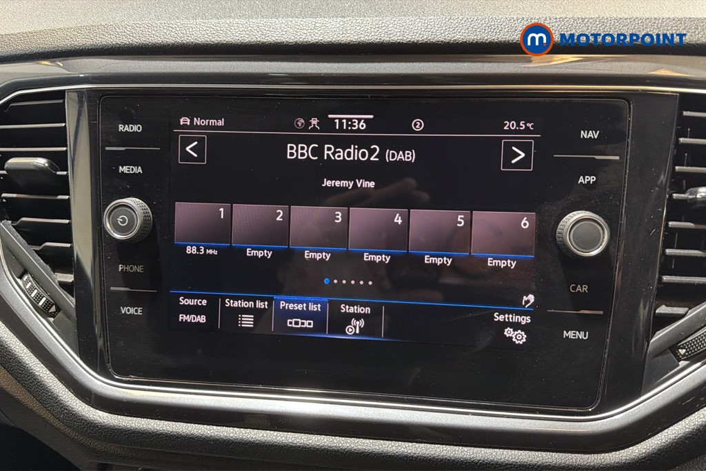 Volkswagen T-Roc SEL Automatic Petrol SUV - Stock Number (1635726) - 9th supplementary image