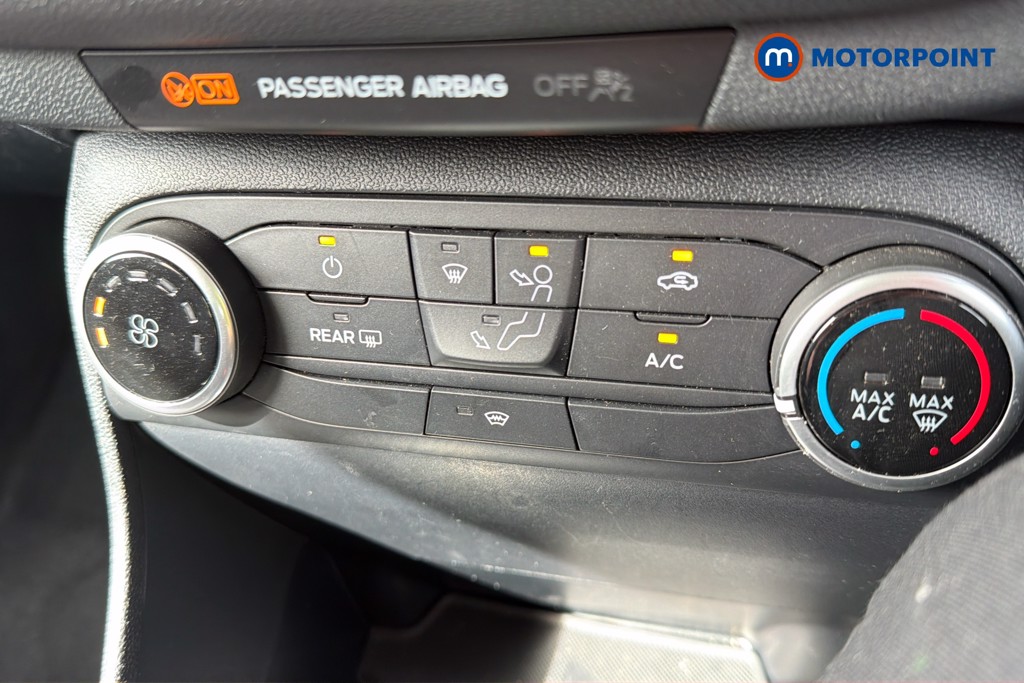 Ford Fiesta Titanium Manual Petrol Hatchback - Stock Number (1636219) - 12th supplementary image