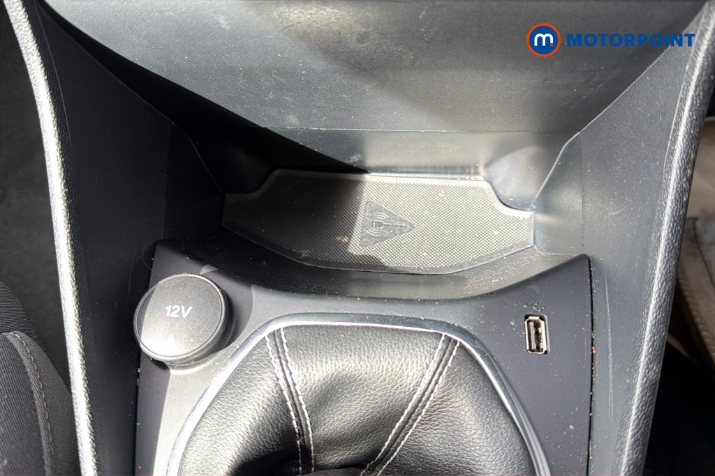 Ford Fiesta Titanium Manual Petrol Hatchback - Stock Number (1636219) - 17th supplementary image