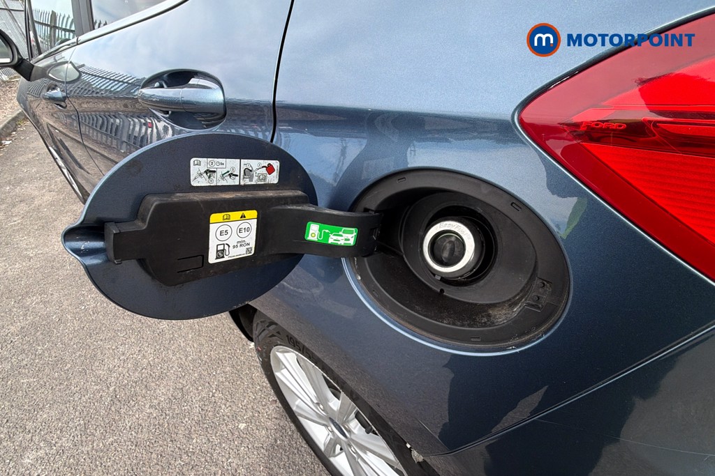 Ford Fiesta Titanium Manual Petrol Hatchback - Stock Number (1636219) - 41st supplementary image