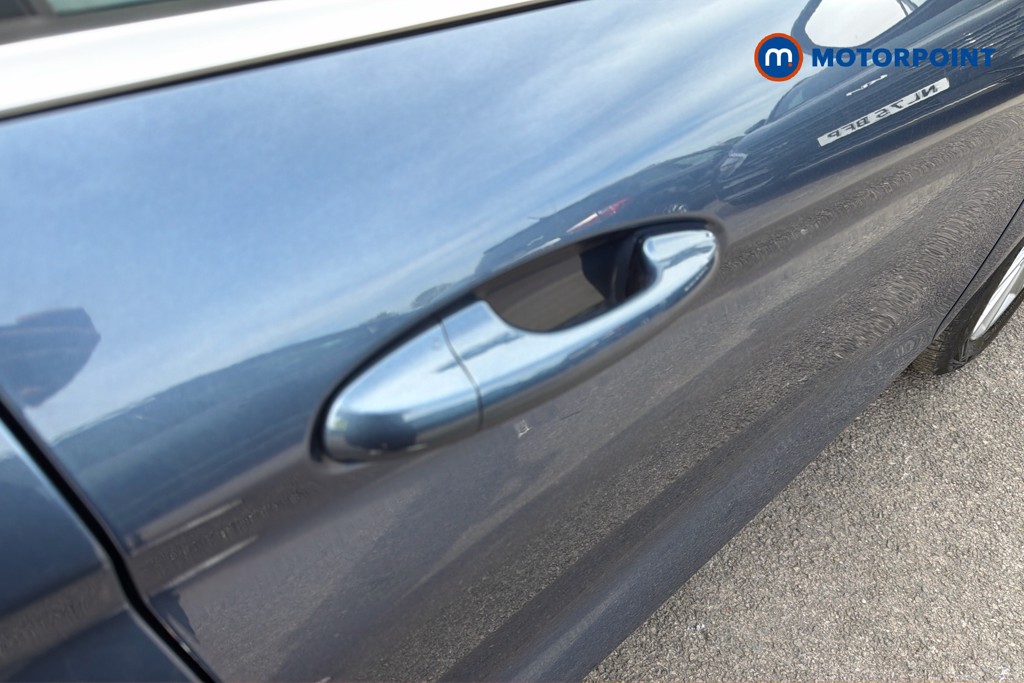 Ford Fiesta Titanium Manual Petrol Hatchback - Stock Number (1636219) - 42nd supplementary image