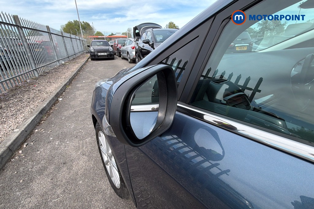 Ford Fiesta Titanium Manual Petrol Hatchback - Stock Number (1636219) - 43rd supplementary image
