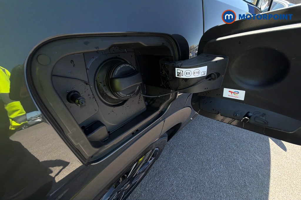 Peugeot 3008 GT Automatic Petrol SUV - Stock Number (1636255) - 41st supplementary image