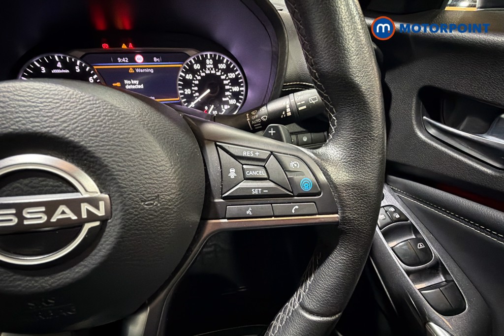 Nissan Juke Tekna Automatic Petrol SUV - Stock Number (1636600) - 4th supplementary image