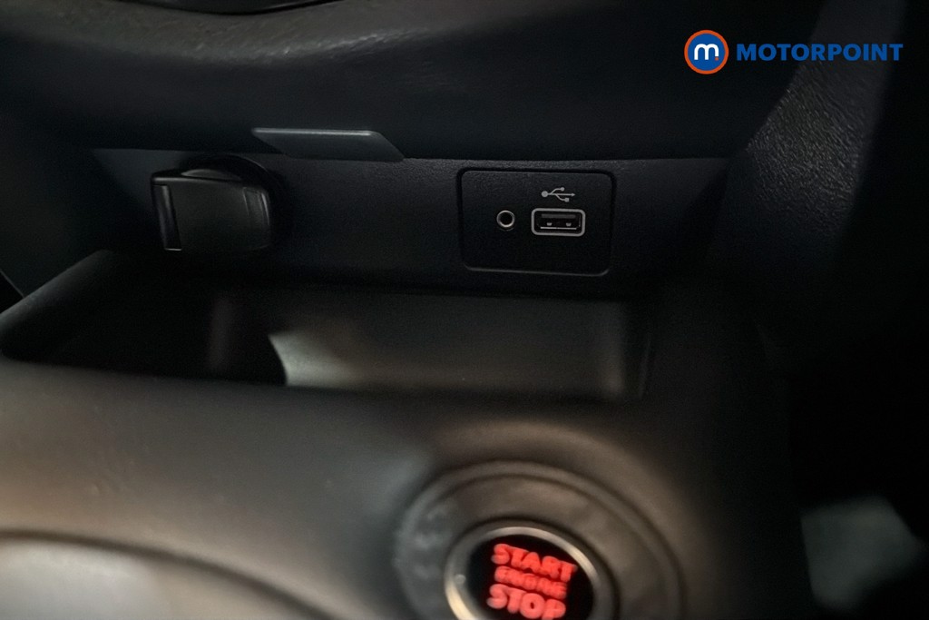 Nissan Juke Tekna Automatic Petrol SUV - Stock Number (1636600) - 17th supplementary image