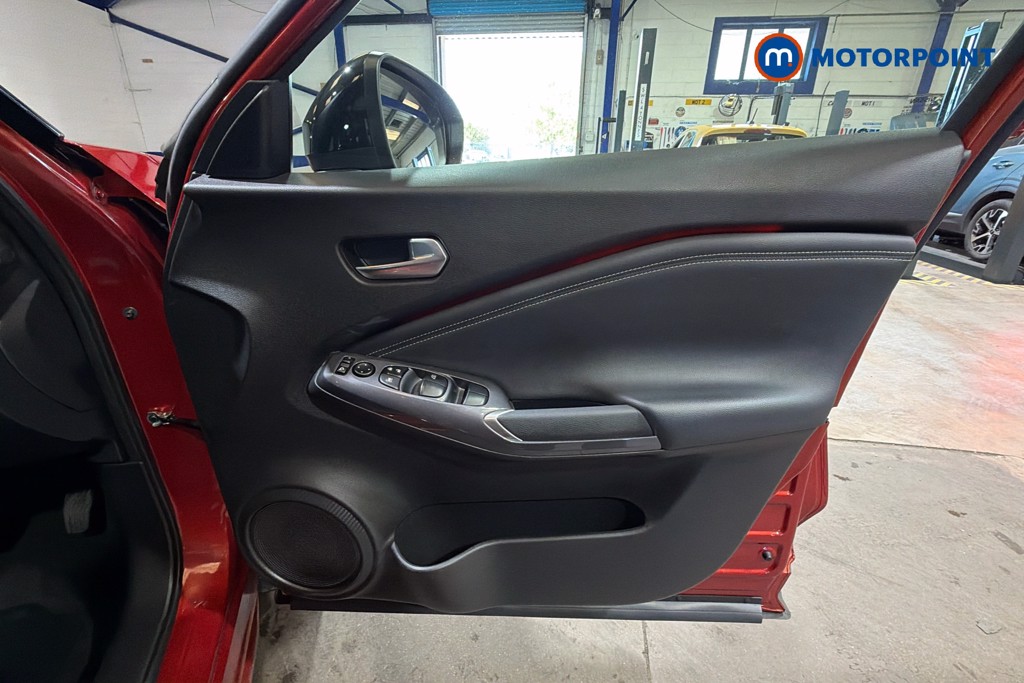 Nissan Juke Tekna Automatic Petrol SUV - Stock Number (1636600) - 19th supplementary image