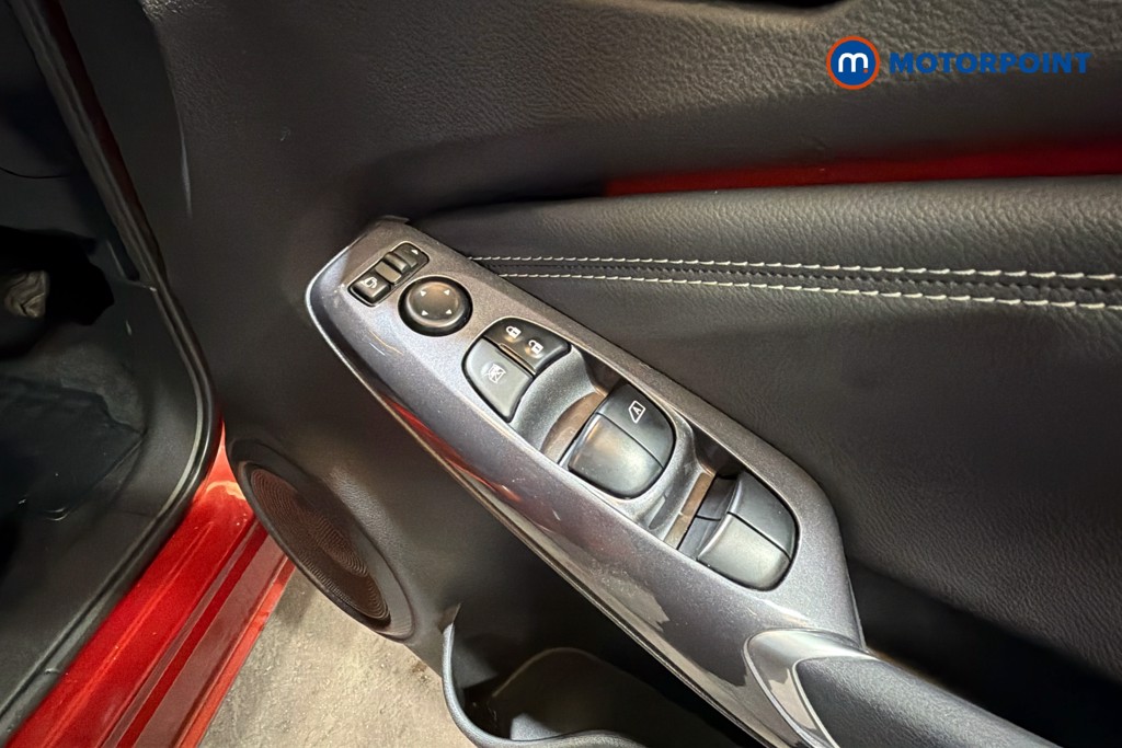 Nissan Juke Tekna Automatic Petrol SUV - Stock Number (1636600) - 20th supplementary image
