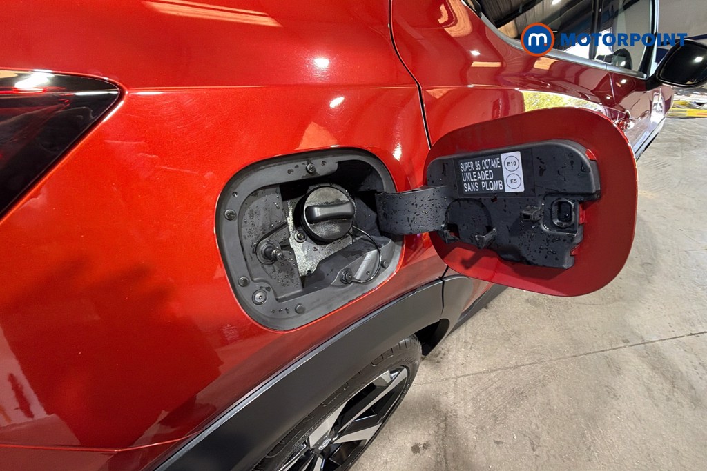 Nissan Juke Tekna Automatic Petrol SUV - Stock Number (1636600) - 41st supplementary image