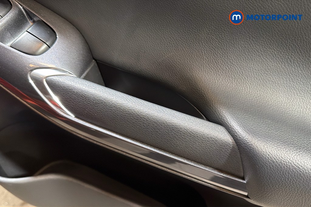 Nissan Juke Tekna Automatic Petrol SUV - Stock Number (1636600) - 42nd supplementary image