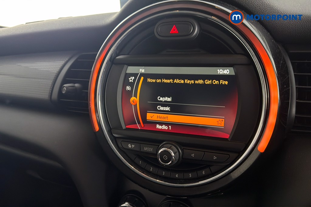 Mini Hatchback Cooper Manual Petrol Hatchback - Stock Number (1636700) - 9th supplementary image