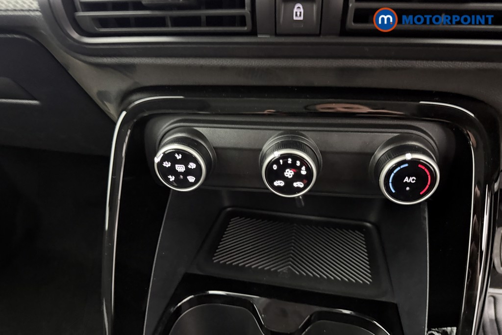 Citroen C3 Plus Automatic Electric Hatchback - Stock Number (1636806) - 15th supplementary image