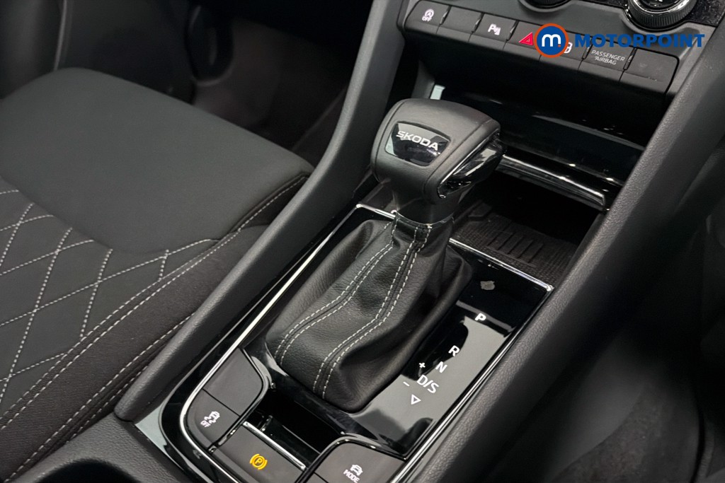 Skoda Karoq Sportline Edition Automatic Petrol SUV - Stock Number (1636974) - 15th supplementary image