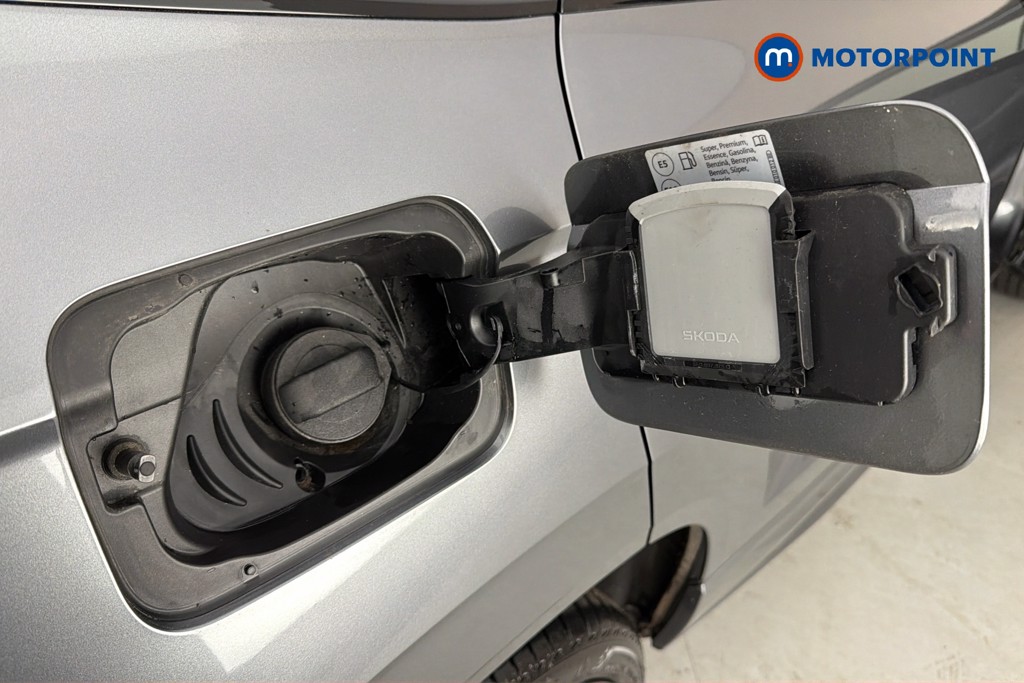 Skoda Karoq Sportline Edition Automatic Petrol SUV - Stock Number (1636974) - 41st supplementary image