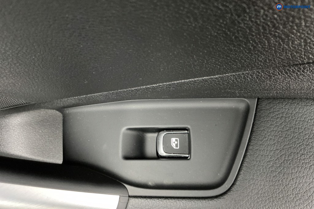 Audi Q2 S Line Manual Petrol SUV - Stock Number (1637170) - 32nd supplementary image