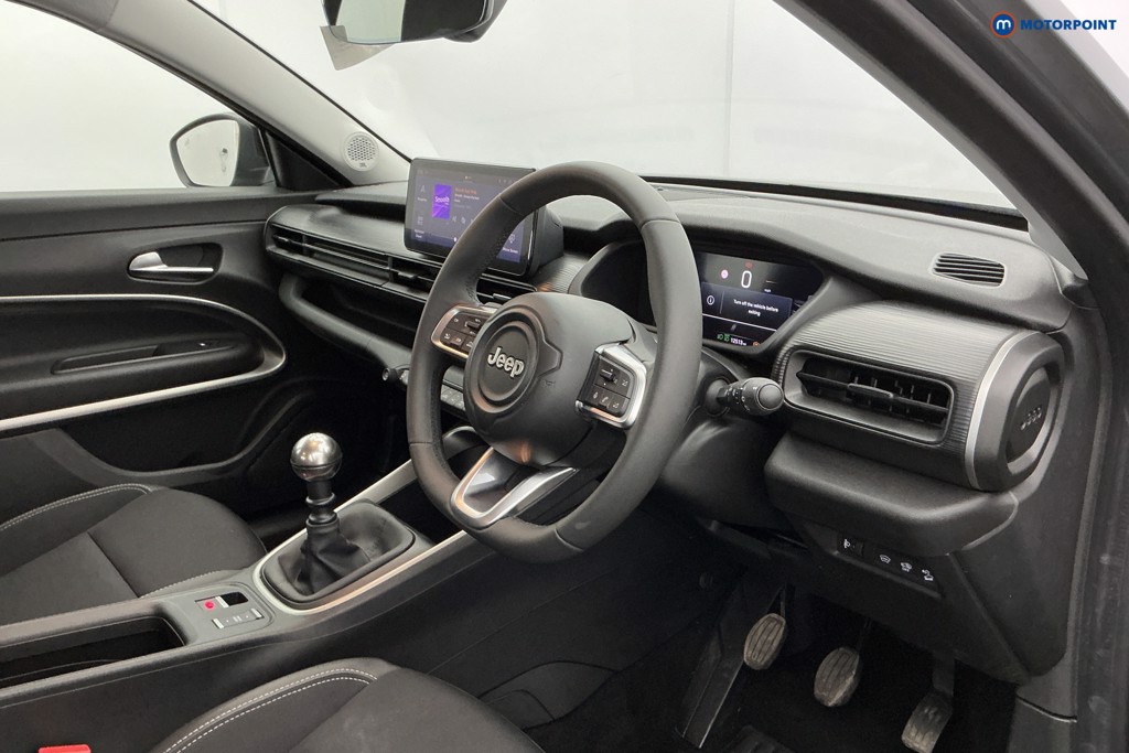 Jeep Avenger Altitude Manual Petrol SUV - Stock Number (1637201) - 9th supplementary image