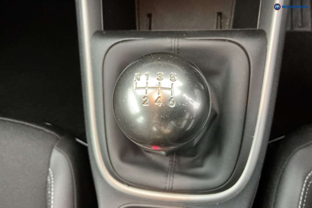 Jeep Avenger Altitude Manual Petrol SUV - Stock Number (1637201) - 21st supplementary image