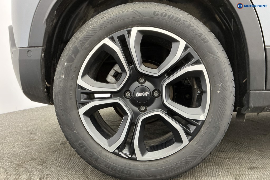 Jeep Avenger Altitude Manual Petrol SUV - Stock Number (1637201) - 39th supplementary image