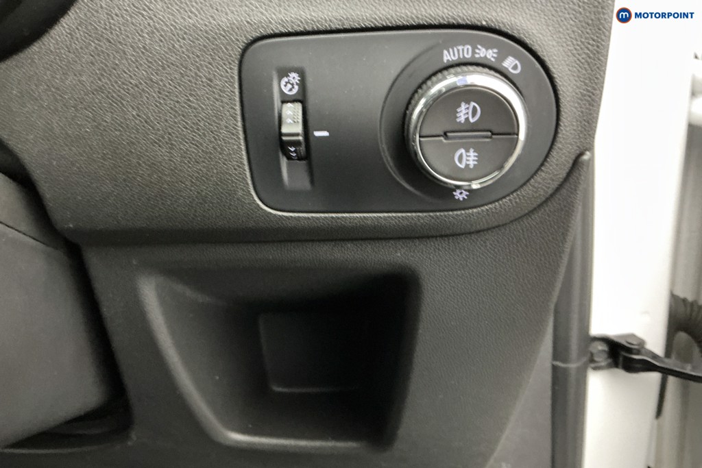 Vauxhall Crossland Ultimate Manual Petrol SUV - Stock Number (1637329) - 25th supplementary image