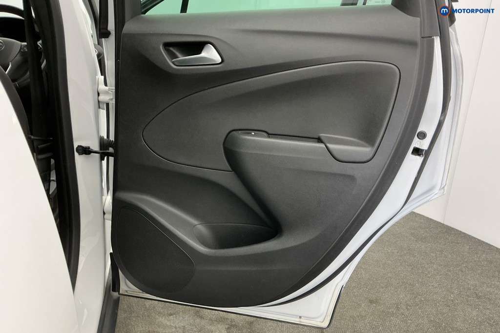 Vauxhall Crossland Ultimate Manual Petrol SUV - Stock Number (1637329) - 30th supplementary image