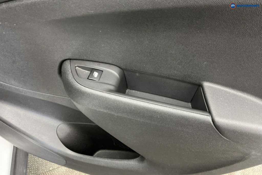 Vauxhall Crossland Ultimate Manual Petrol SUV - Stock Number (1637329) - 31st supplementary image