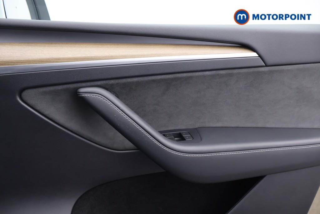 Tesla Model Y Rwd 5Dr Auto Automatic Electric SUV - Stock Number (1637444) - 8th supplementary image