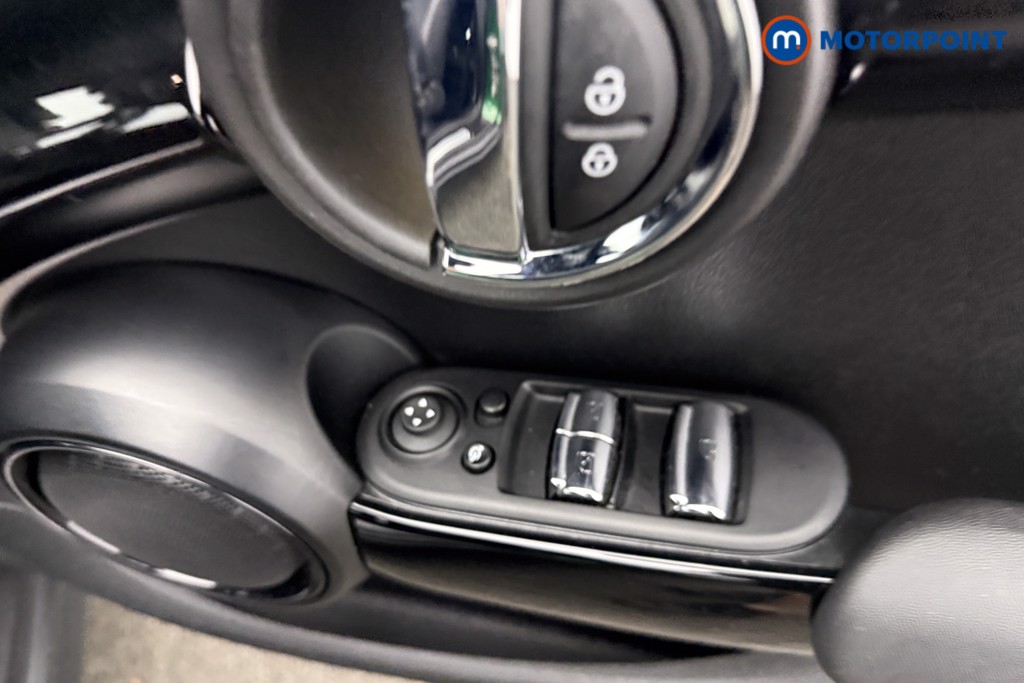 Mini Convertible Cooper S Exclusive Automatic Petrol Convertible - Stock Number (1637502) - 7th supplementary image