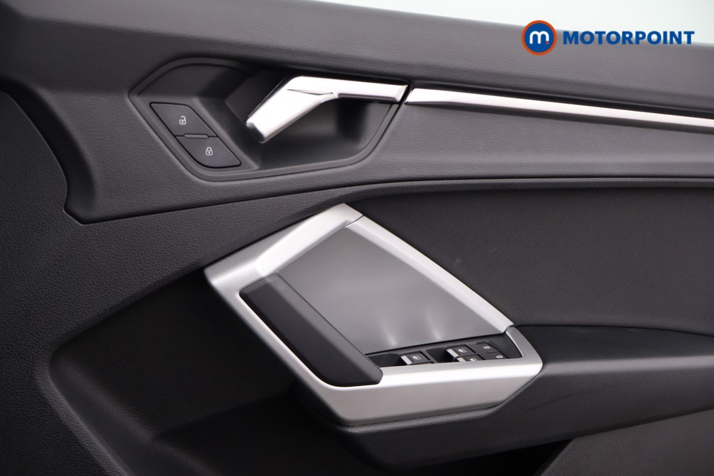 Audi Q3 Sport Automatic Petrol SUV - Stock Number (1637529) - 9th supplementary image