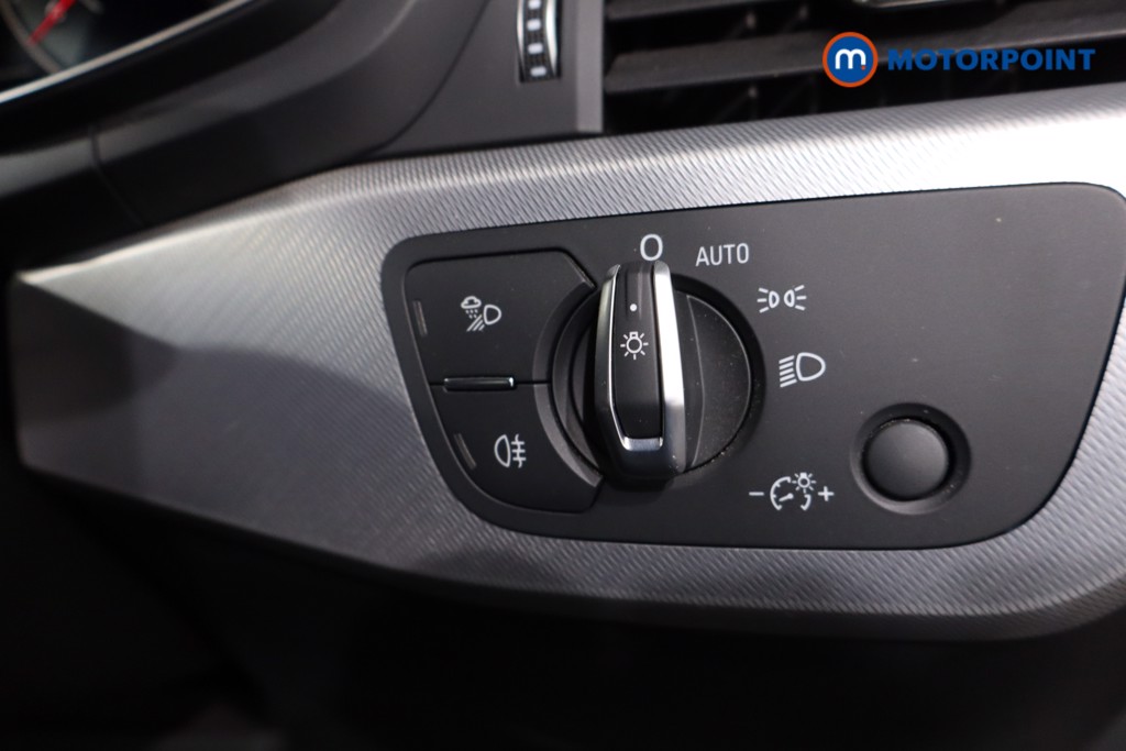 Audi A4 Technik Automatic Petrol Estate - Stock Number (1637913) - 17th supplementary image
