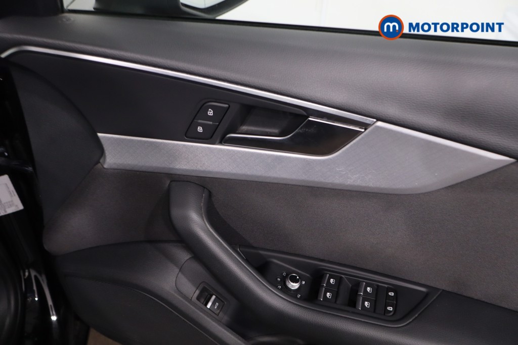 Audi A4 Technik Automatic Petrol Estate - Stock Number (1637913) - 24th supplementary image
