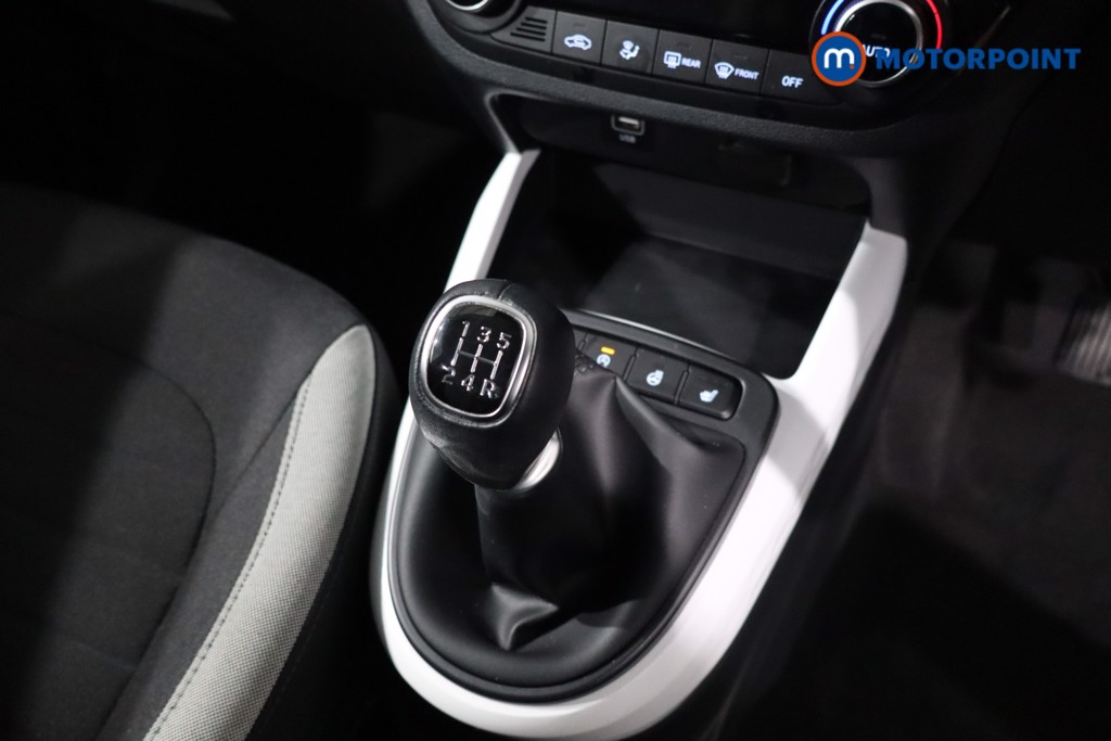 Hyundai I10 Premium Manual Petrol Hatchback - Stock Number (1638156) - 19th supplementary image