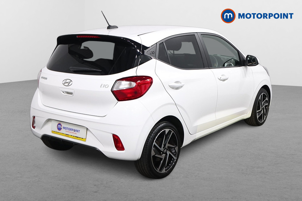 Hyundai I10 Premium Manual Petrol Hatchback - Stock Number (1638156) - Drivers side rear corner
