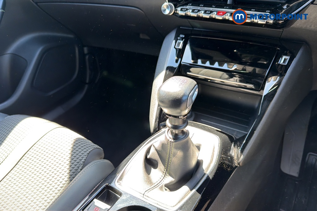 Peugeot 2008 GT Manual Petrol SUV - Stock Number (1638163) - 15th supplementary image
