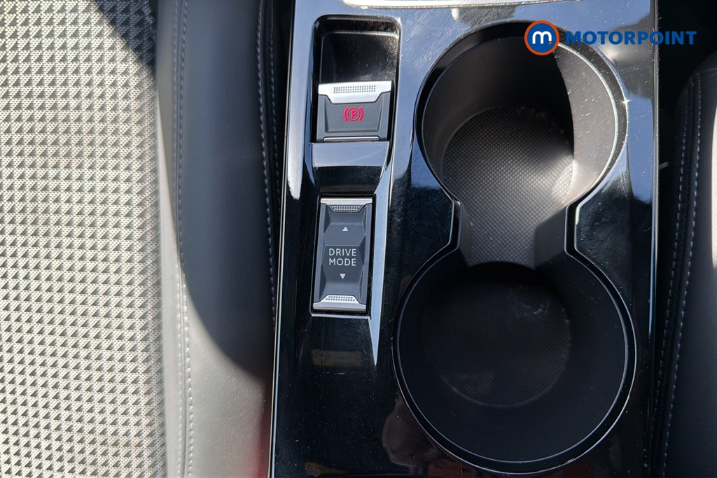 Peugeot 2008 GT Manual Petrol SUV - Stock Number (1638163) - 16th supplementary image