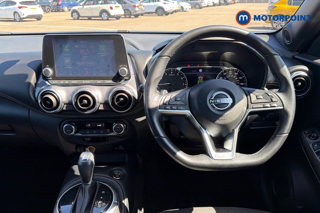Nissan Juke N-Connecta Automatic Petrol SUV - Stock Number (1638179) - 2nd supplementary image