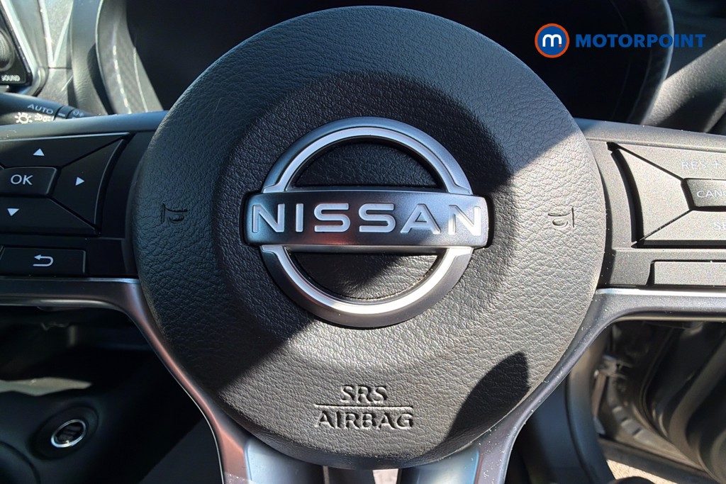 Nissan Juke N-Connecta Automatic Petrol SUV - Stock Number (1638179) - 5th supplementary image