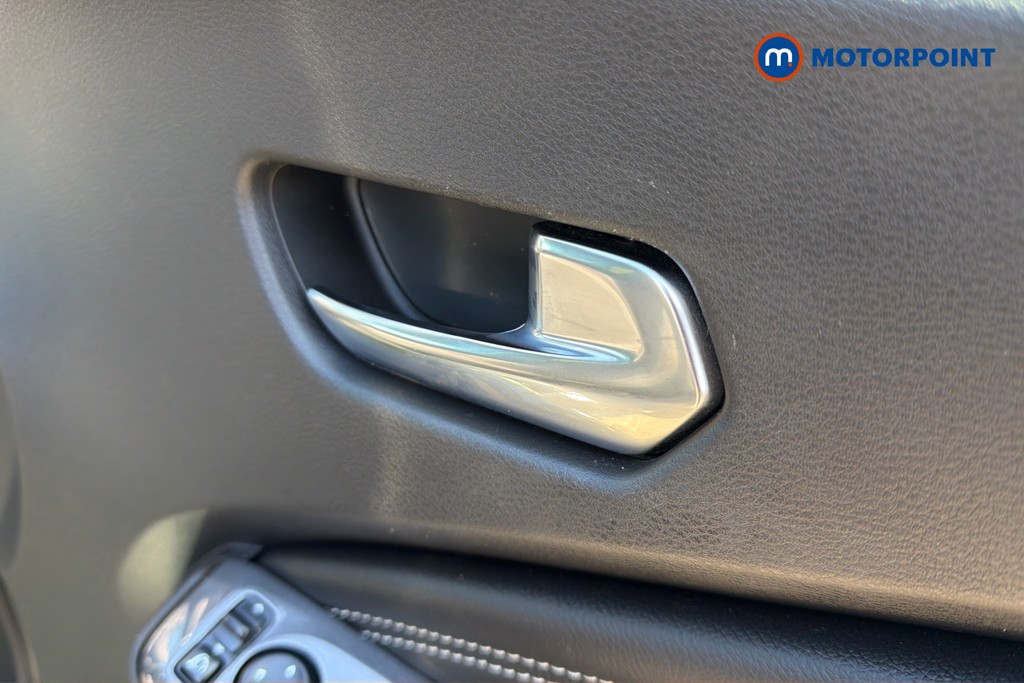 Nissan Juke N-Connecta Automatic Petrol SUV - Stock Number (1638179) - 42nd supplementary image