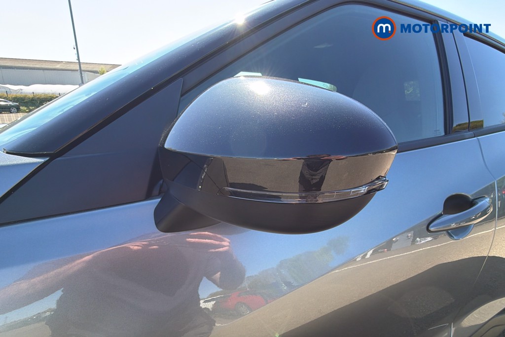 Nissan Juke N-Connecta Automatic Petrol SUV - Stock Number (1638179) - 43rd supplementary image