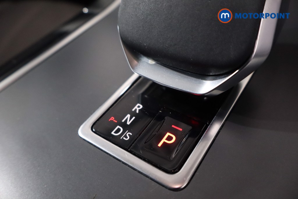 Land Rover Range Rover Evoque Dynamic Se Automatic Petrol Plug-In Hybrid SUV - Stock Number (1638538) - 19th supplementary image